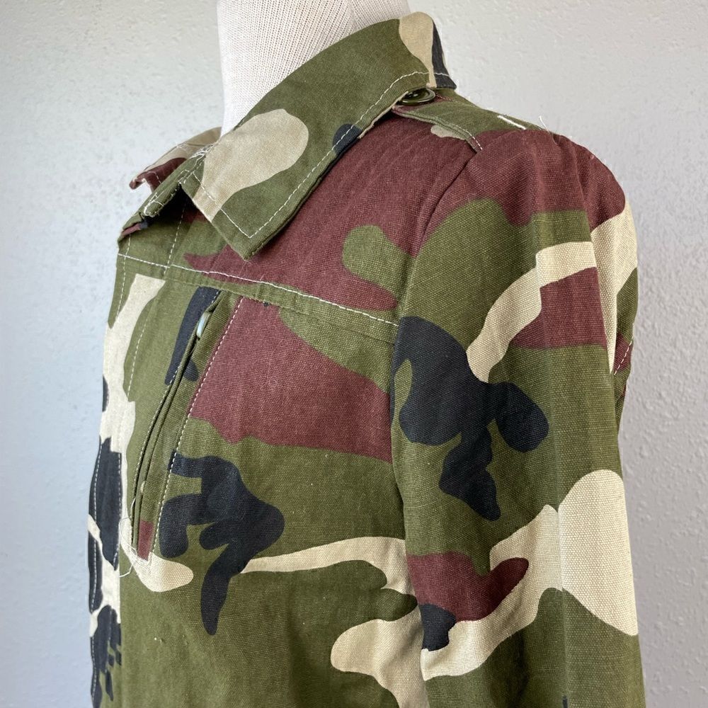 Feitong Camo Button Down Top Size M EUC - Picture 4 of 8
